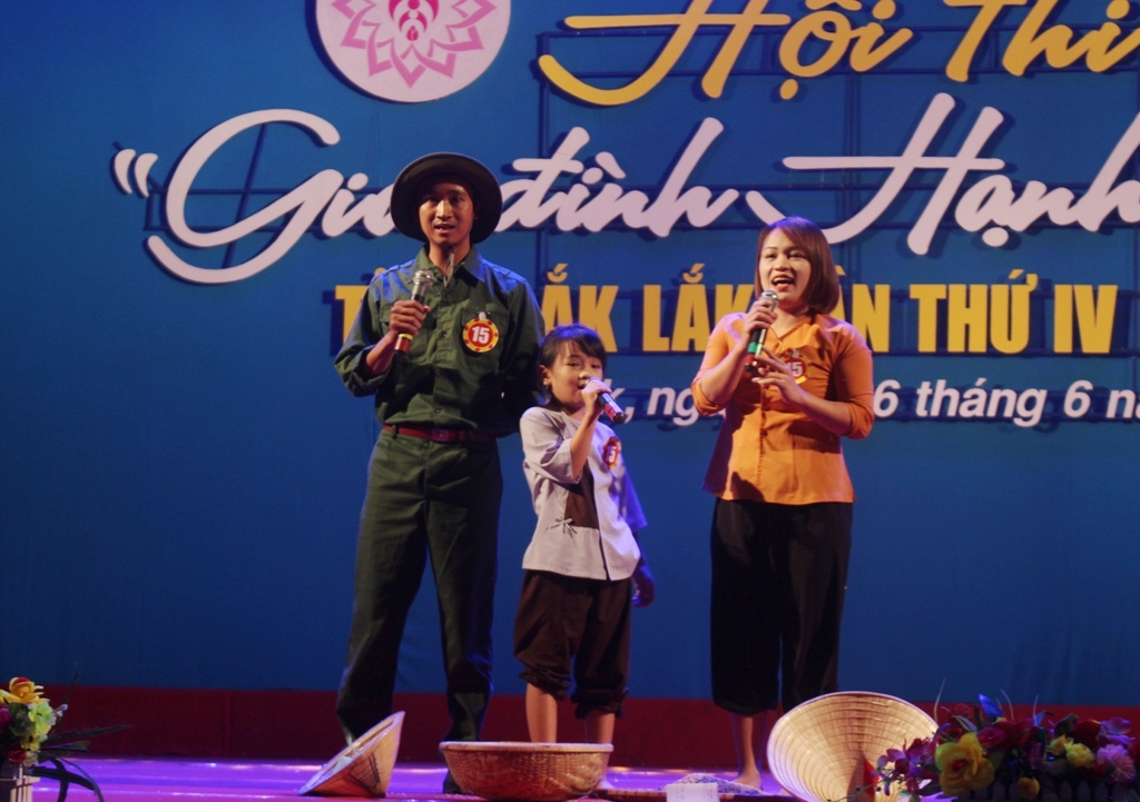 Đắk Lắk quy định tiêu chuẩn danh hiệu “Gia đình văn hóa”, “Thôn, buôn, tổ dân phố văn hóa”, “Xã, phường, thị trấn tiêu biểu”